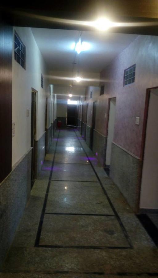 Hotel Pink Shark Sikar Buitenkant foto