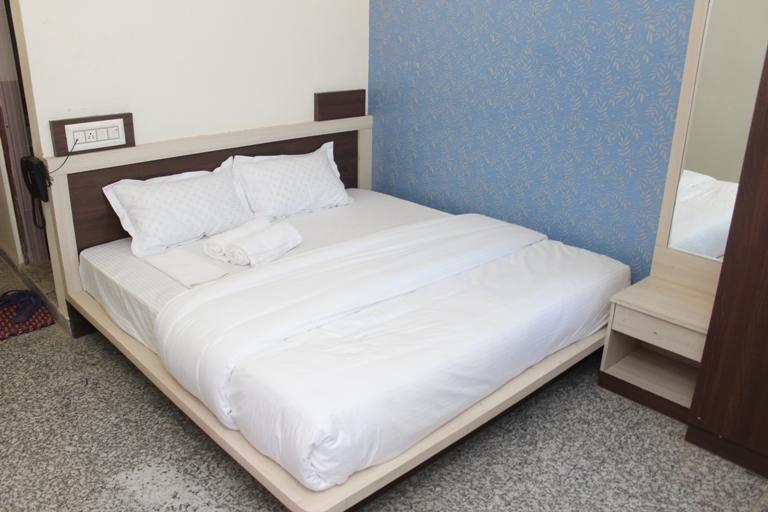 Hotel Pink Shark Sikar Buitenkant foto